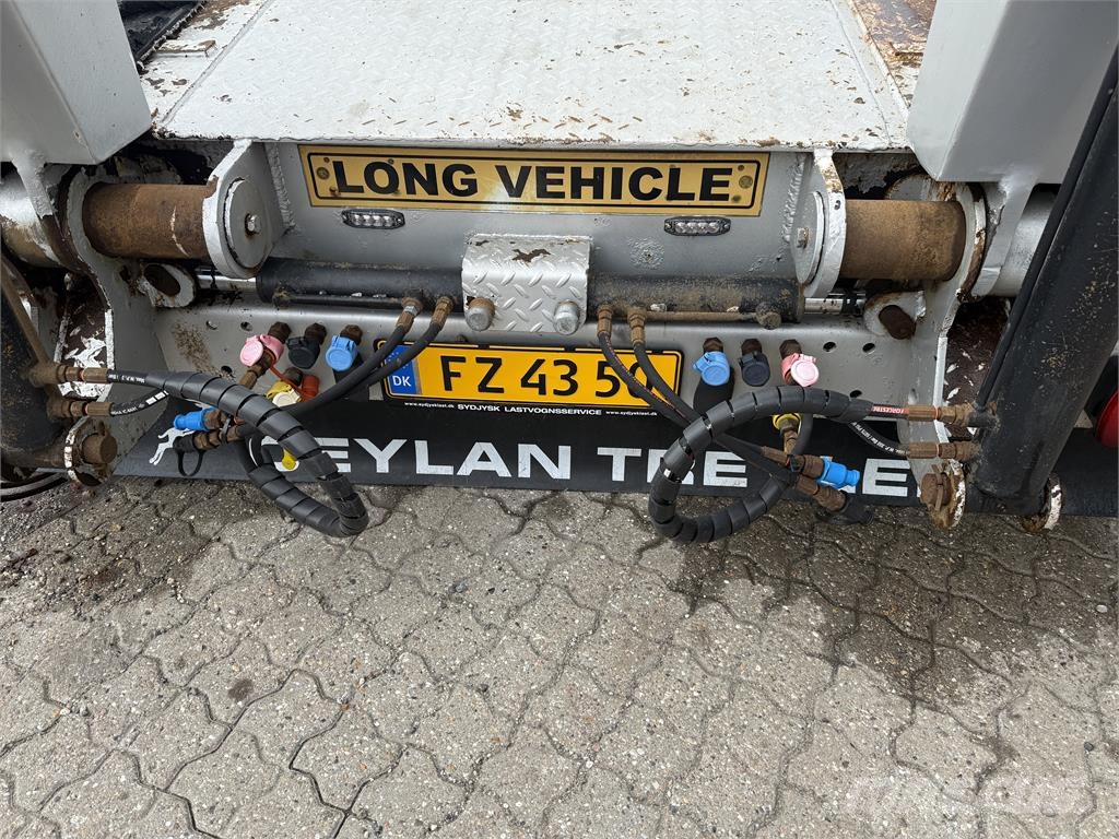 Ceylan 3-aks Maskintrailer m. hydrauliske ramper Poluprikolice labudice