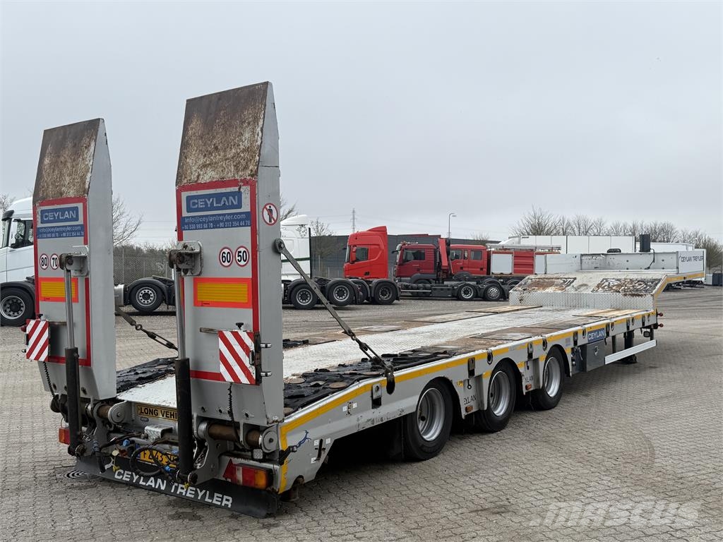 Ceylan 3-aks Maskintrailer m. hydrauliske ramper Poluprikolice labudice