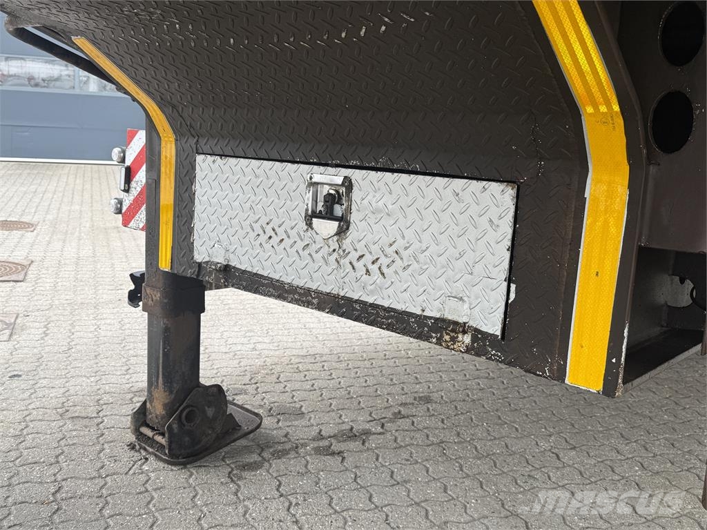 Ceylan 3-aks Maskintrailer m. hydrauliske ramper Poluprikolice labudice