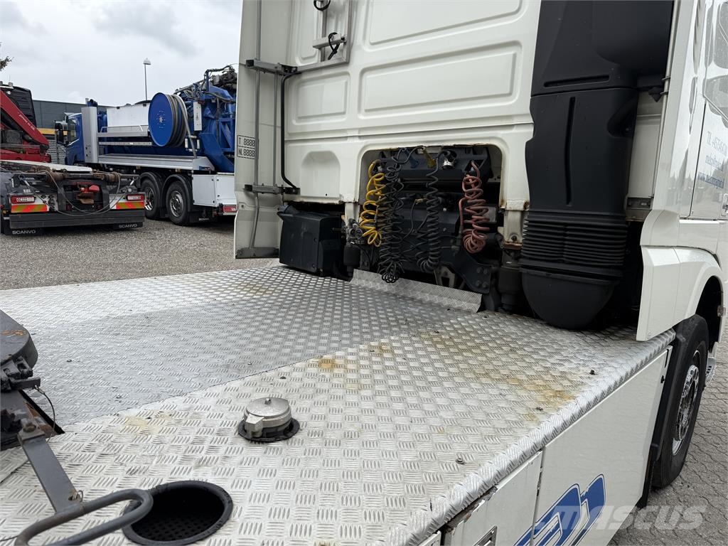 DAF XF510 Nyergesvontatók