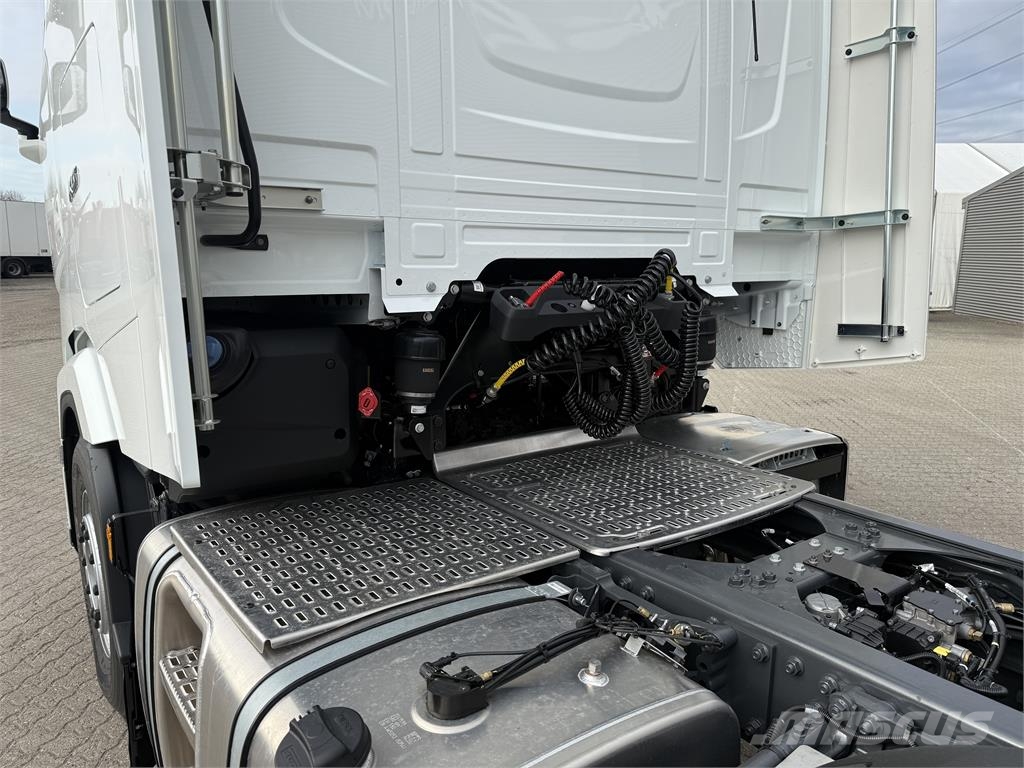 DAF XG530 FTG Twinsteer Trekkvogner