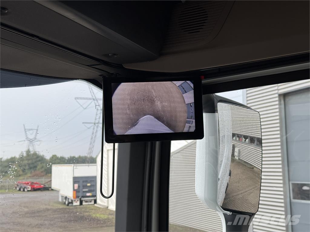 DAF XG530 FTG Twinsteer Vlačilci