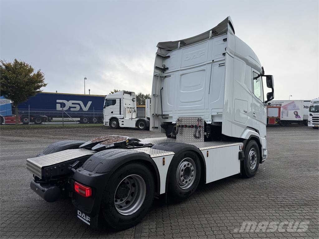 DAF XG530 FTG Twinsteer Vlačilci