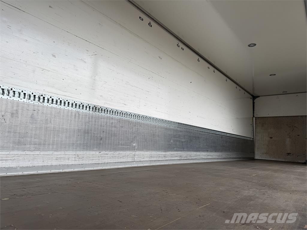 Ekeri 2-aks 33-pll city bokstrailer med dørside Şehiriçi treylerler
