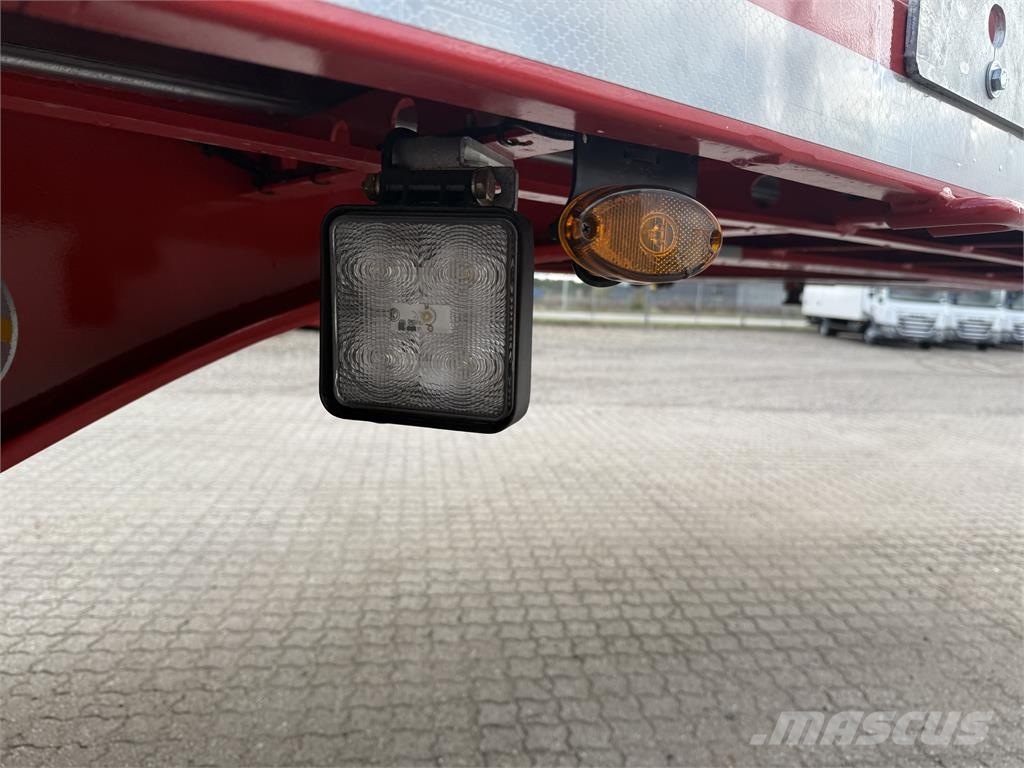 Hangler 15-meter halmtrailer - åben trailer نصف مقطورات مسطحة / مفصلية الجوانب