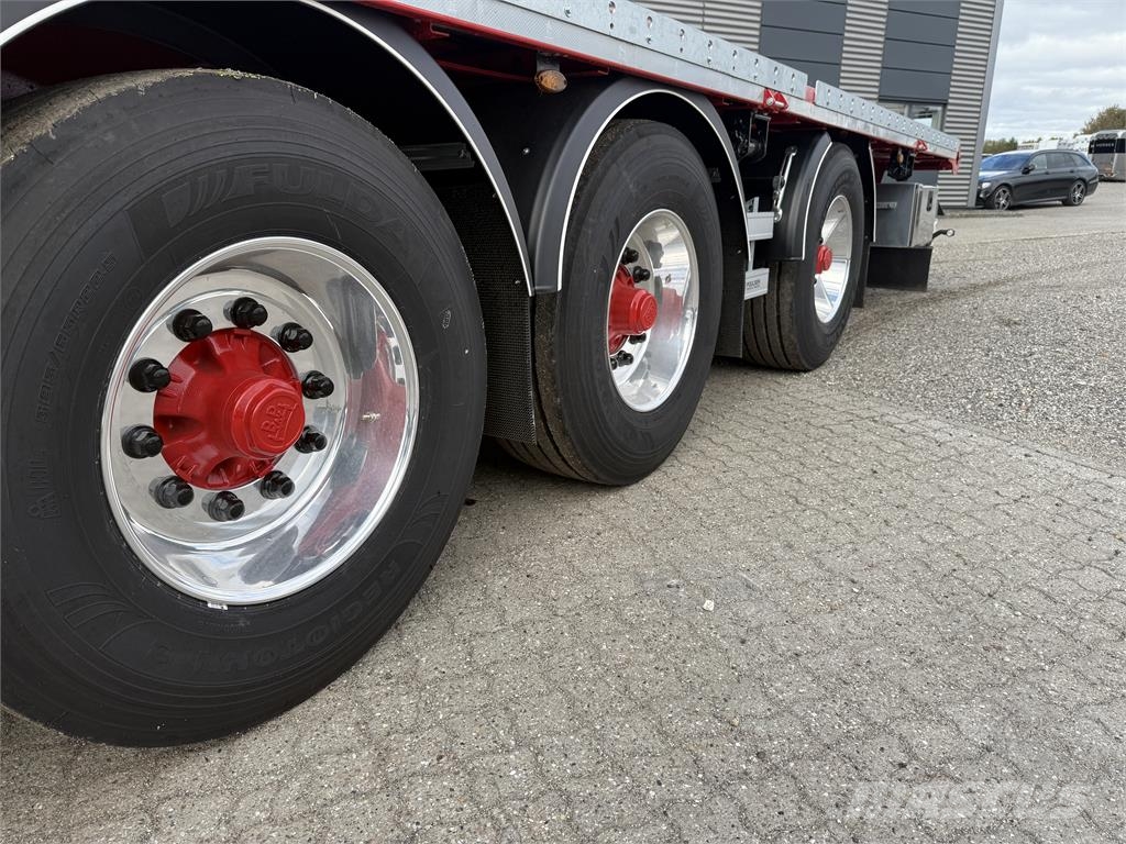 Hangler 15-meter halmtrailer - åben trailer نصف مقطورات مسطحة / مفصلية الجوانب