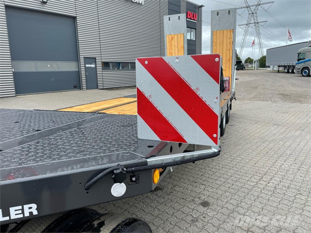 Hangler 3-aks 30-tons maskinanhænger til TRAKTOR Mélybölcsős