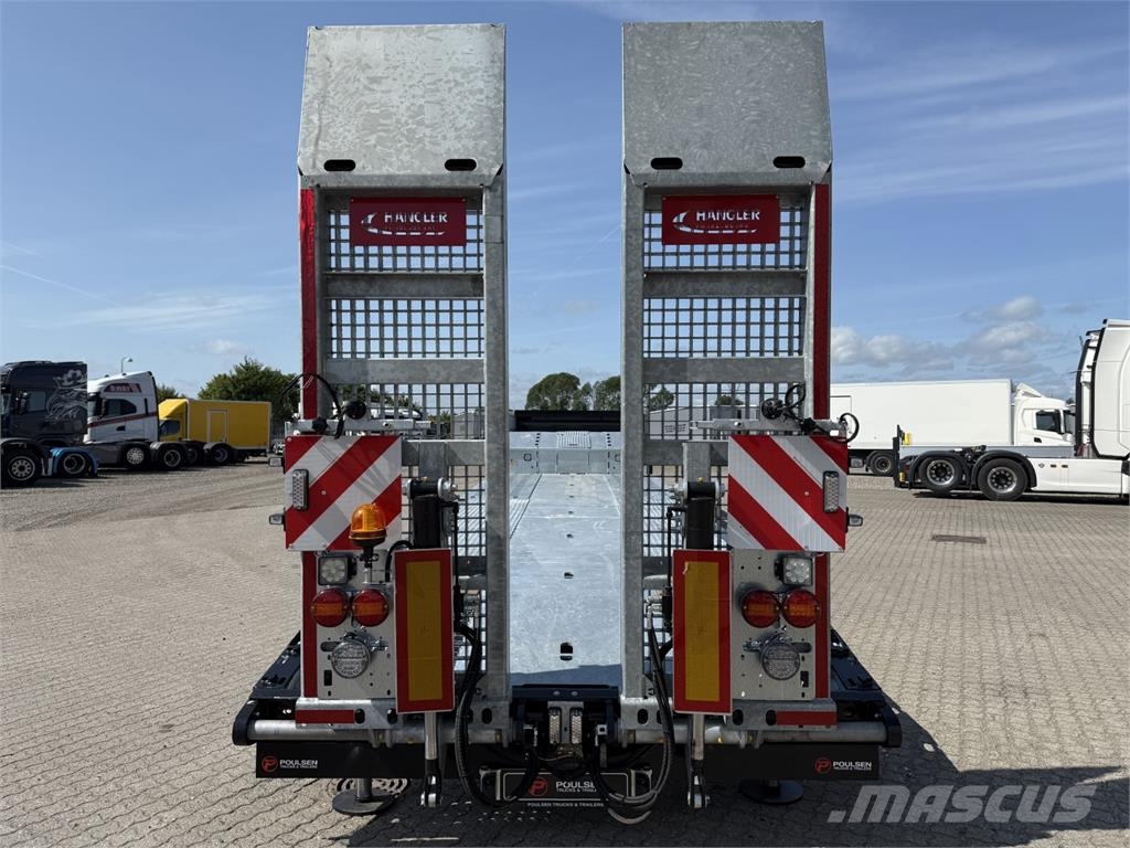 Hangler 3-aks AgroLine maskintrailer med hjulbrønde Diepladers