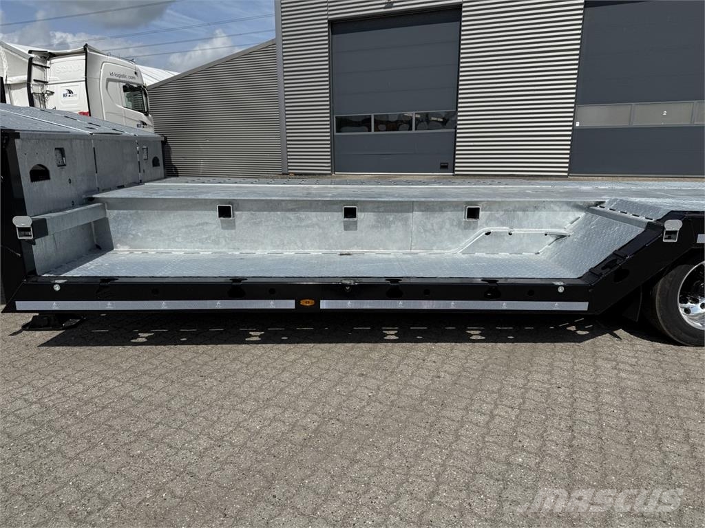 Hangler 3-aks AgroLine maskintrailer med hjulbrønde Diepladers