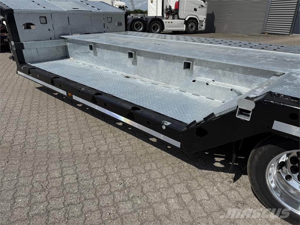 Hangler 3-aks AgroLine maskintrailer med hjulbrønde Diepladers