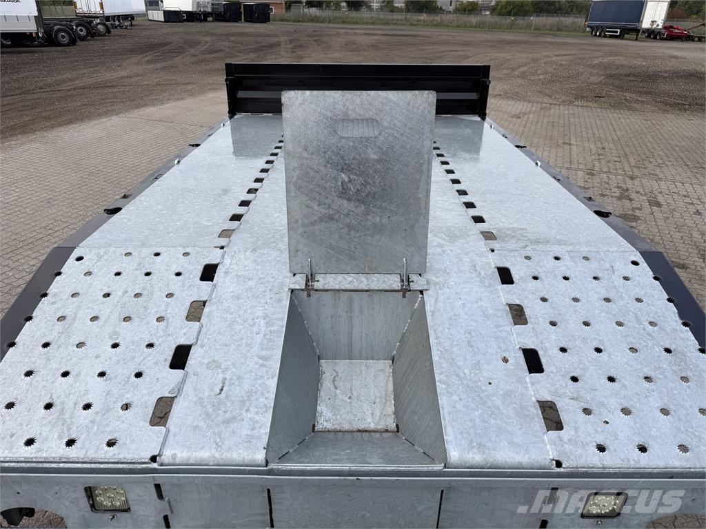 Hangler 3-aks AgroLine maskintrailer med hjulbrønde Poluprikolice labudice