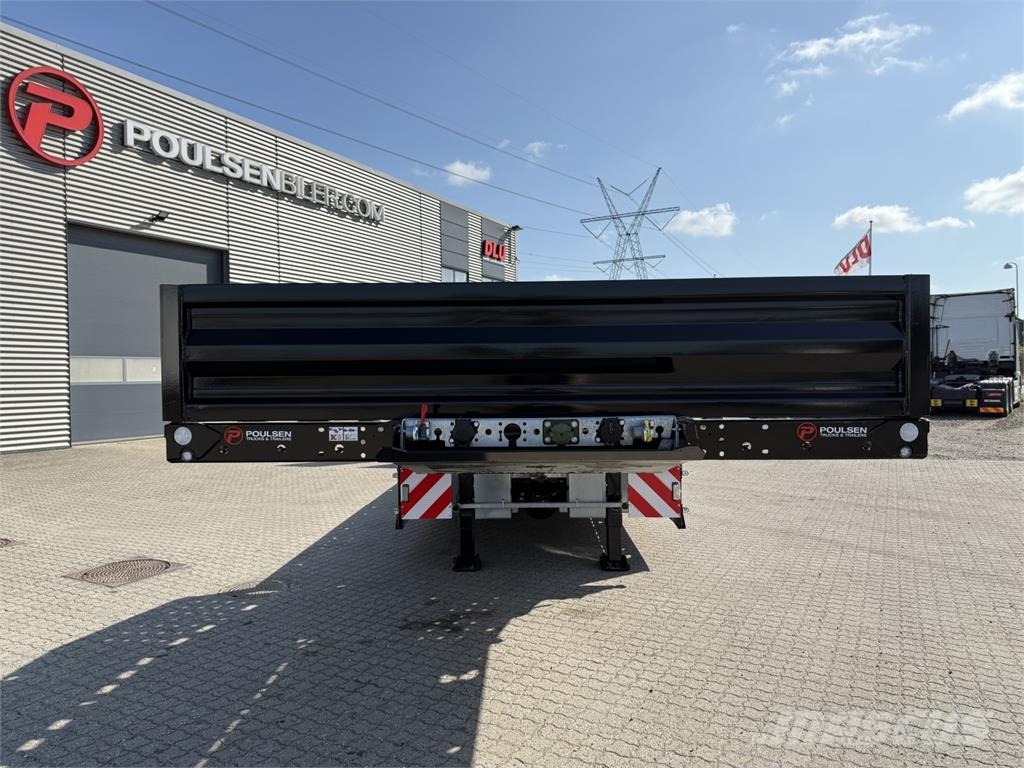 Hangler 3-aks AgroLine maskintrailer med hjulbrønde Diepladers
