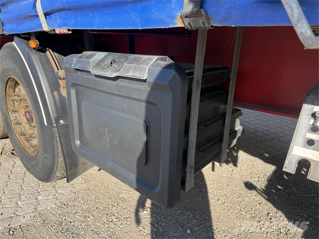 Hangler 3-aks gardintrailer Tents puspiekabes