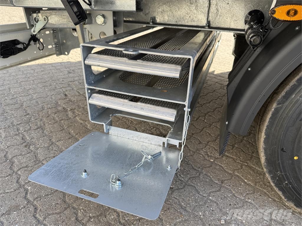 Hangler 3-aks kærre alu-sider + alu-ramper Plataforma plana/laterales abatibles
