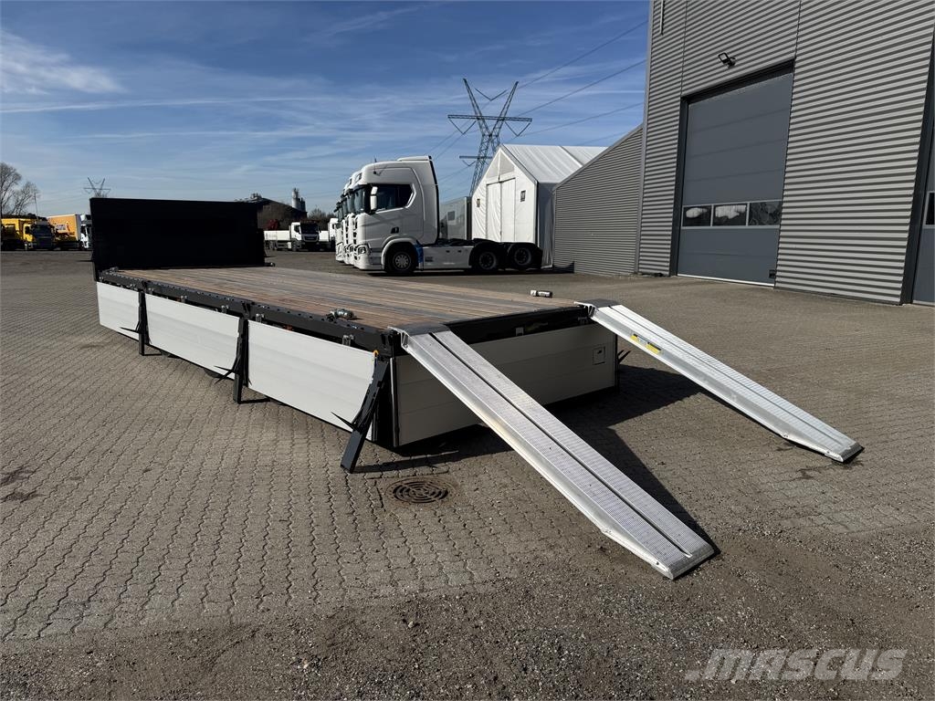 Hangler 3-aks kærre alu-sider + alu-ramper Plataforma plana/laterales abatibles