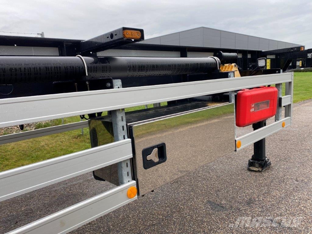 HRD 3-aks 20 + 30 ADR Kontejnerové návěsy
