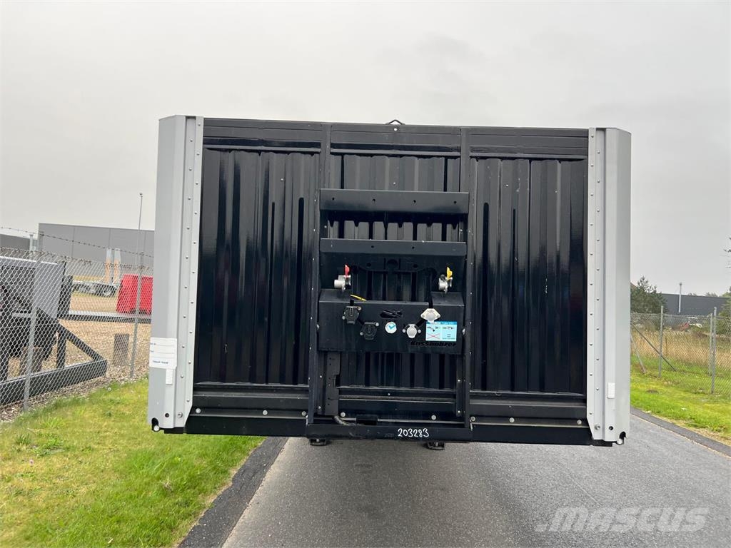Kässbohrer 4-aks åben ligeud med truckbeslag Poluprikolice sa otvorenim sandukom