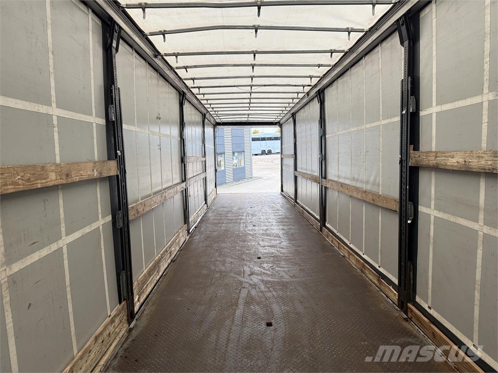 Kel-Berg 3-aks gardintrailer med truckbeslag og lift Curtainsiderauflieger