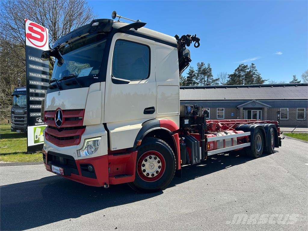 Mercedes-Benz Actros 2545 m. HMF 1420K4 kran Multifunkciós teherautók