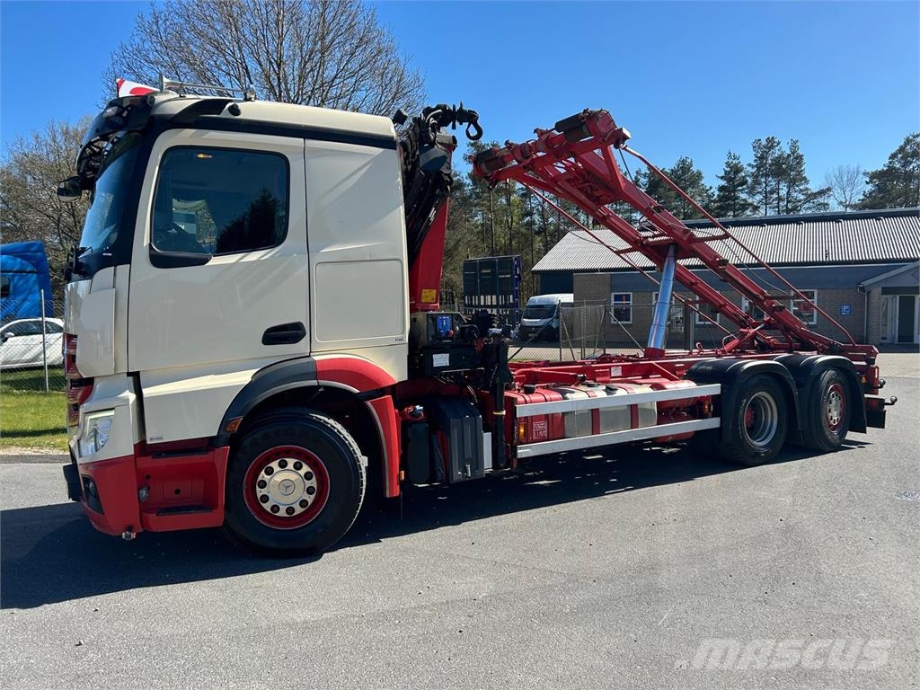 Mercedes-Benz Actros 2545 m. HMF 1420K4 kran Multifunkciós teherautók