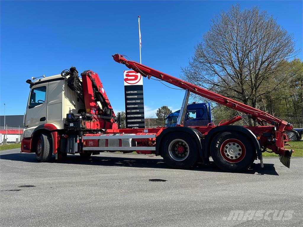 Mercedes-Benz Actros 2545 m. HMF 1420K4 kran Multifunkciós teherautók