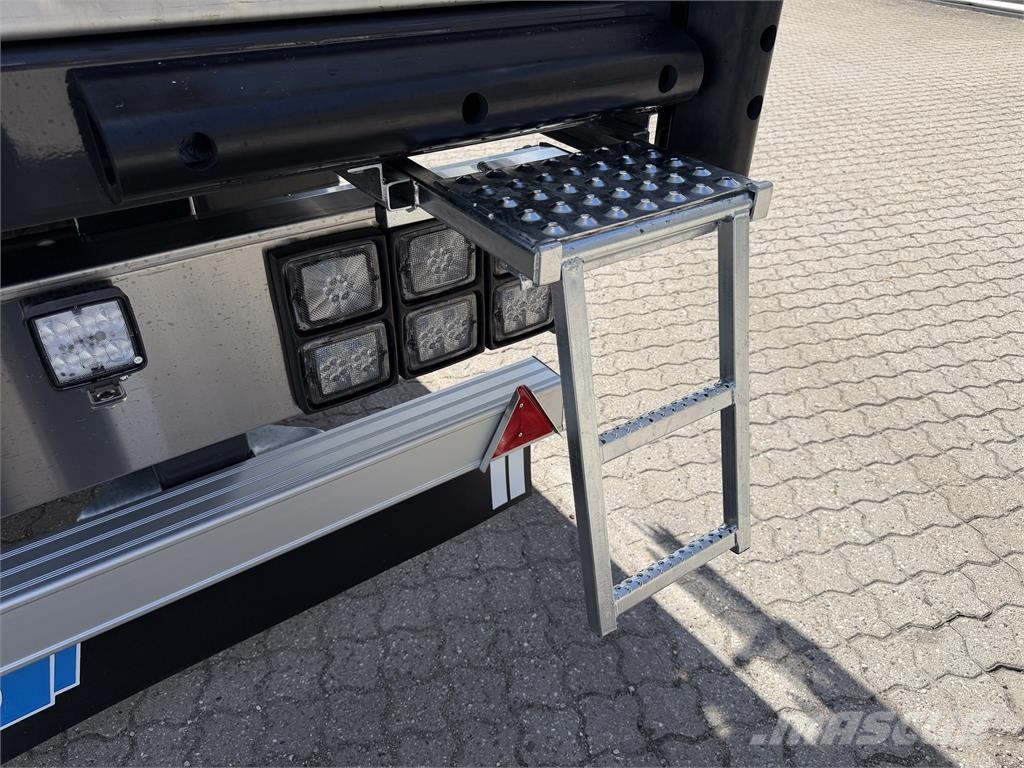 Närko 3-aks bokstrailer ADR EXII dobbeltstock Box body semi-trailers