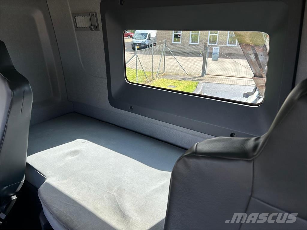 Renault CM430 8x2*6 Kabelløft lastebiler