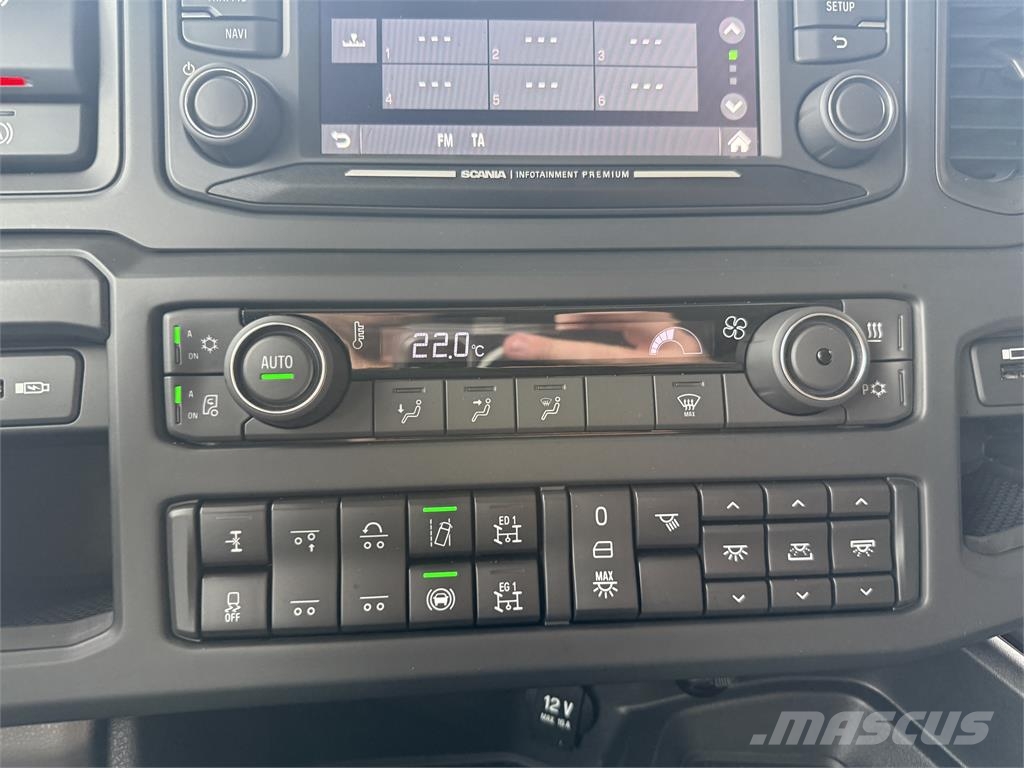 Scania 660S 6x2 Boogie Tractor Units