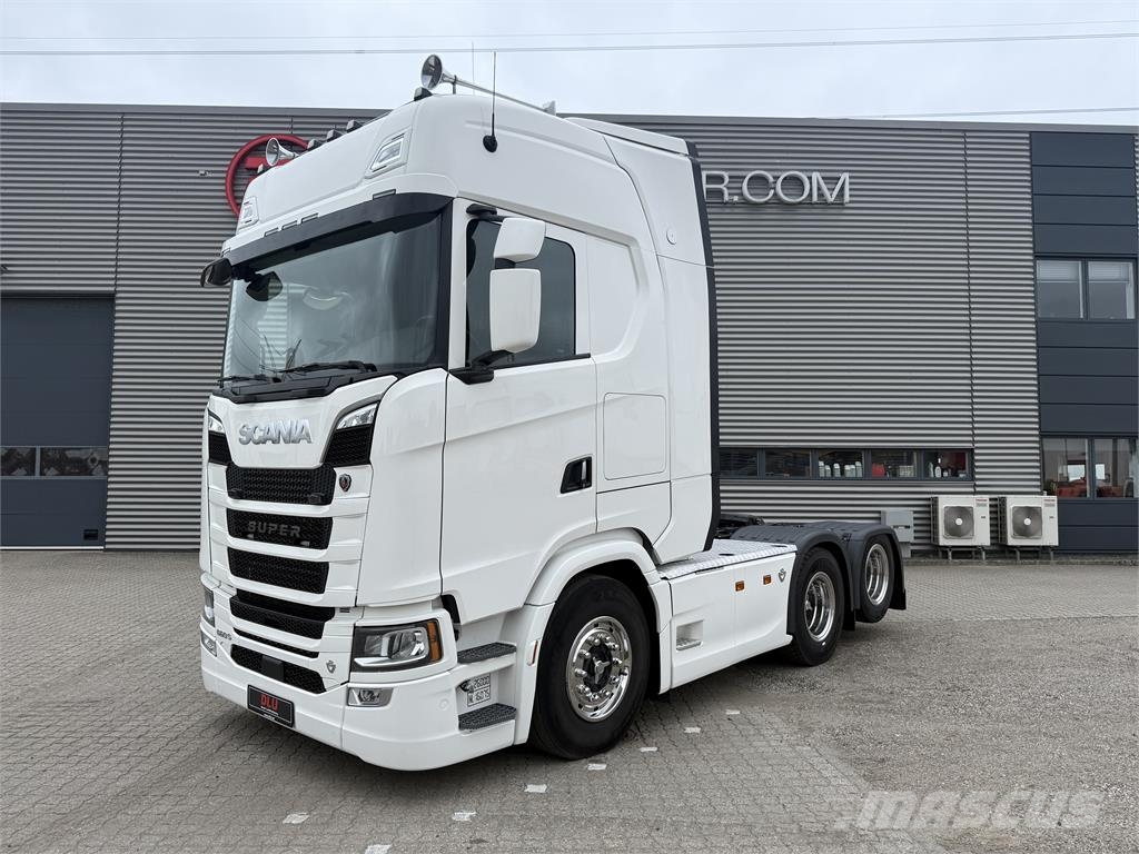 Scania 660S 6x2 Boogie Tractor Units