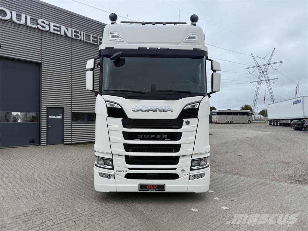 Scania 660S 6x2 Boogie Tractor Units