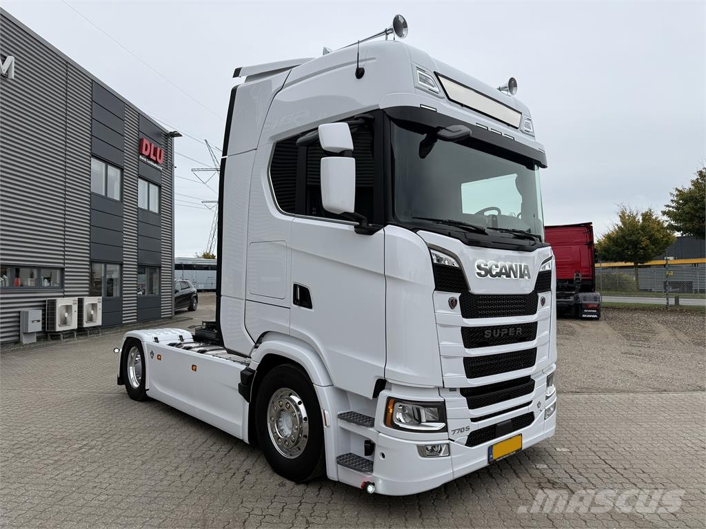 Scania 770S 4x2 Mega Tegljači