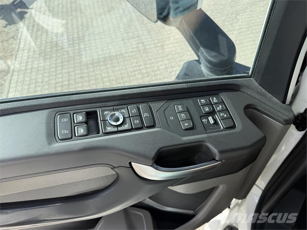 Scania 770S 6x2 boogie Vilcēji