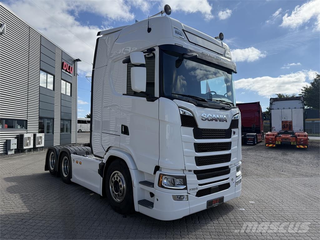 Scania 770S 6x2 boogie Vilcēji
