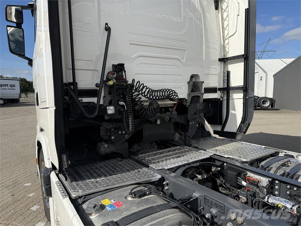 Scania 770S 6x2 boogie Vilcēji