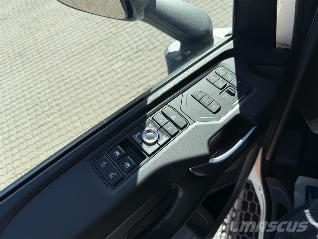 Scania 770S 6x2 boogie Naudoti vilkikai