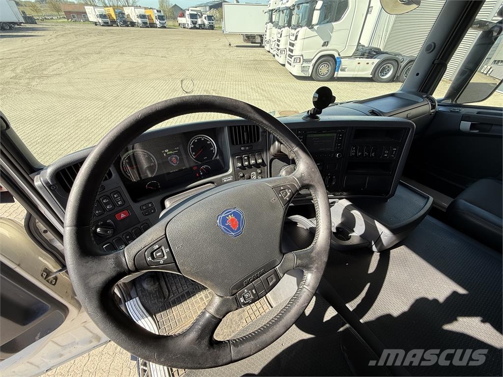 Scania G370 4x2 fraglads opbygning Elhúzható ponyvás