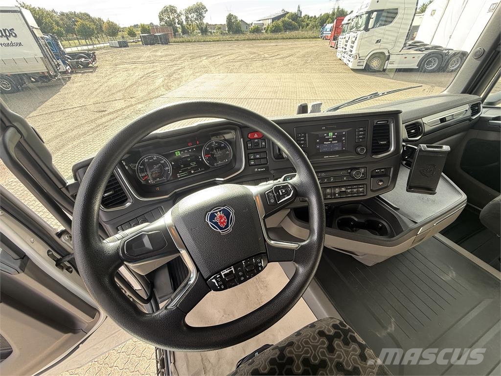 Scania R450 6x2*4 Vehicle transporters