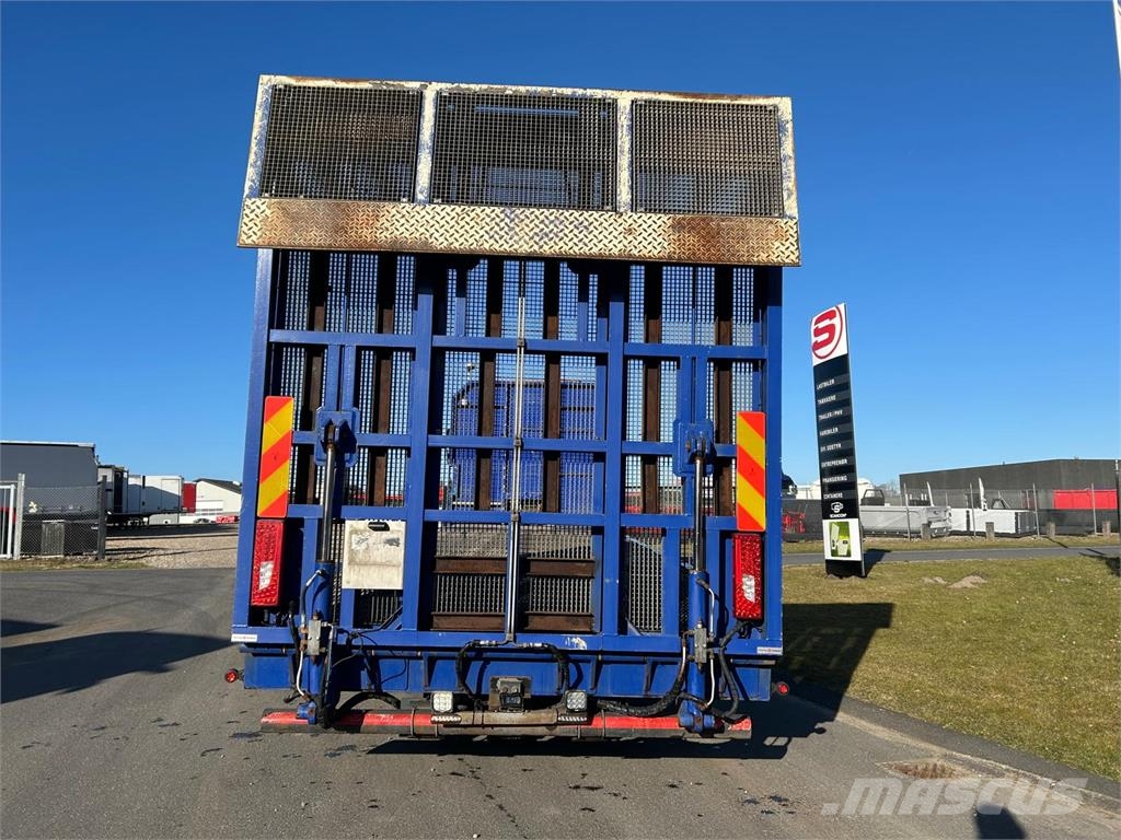 Scania R500 Knæklad med sovekabine Járműszállítók