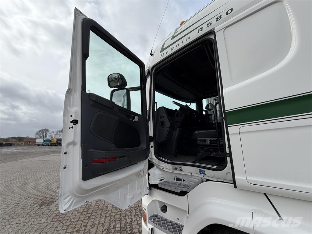 Scania R580 V8 6x4 tandem Nyergesvontatók