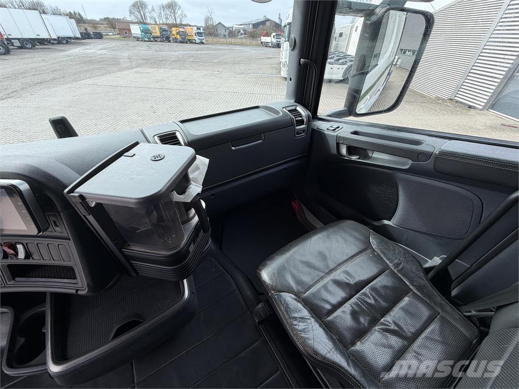 Scania R580 V8 6x4 tandem Nyergesvontatók