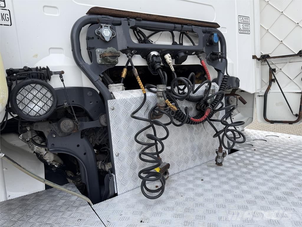 Scania R580 V8 6x4 tandem Nyergesvontatók