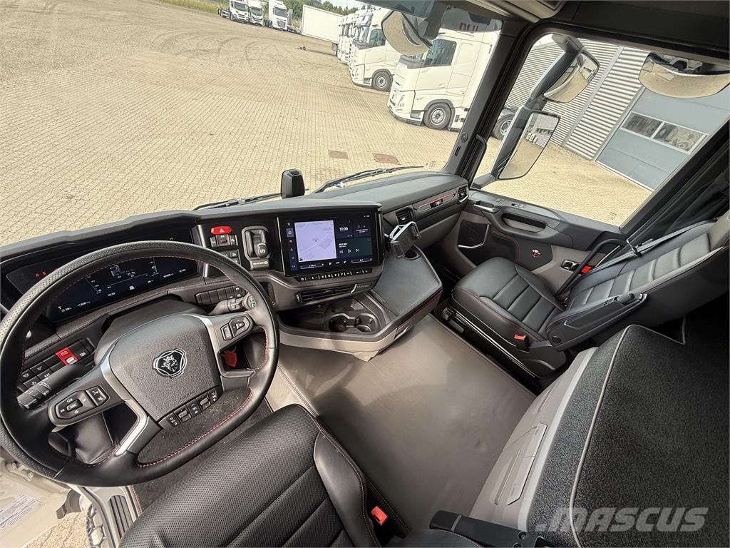 Scania R660 6x2 Prime Movers