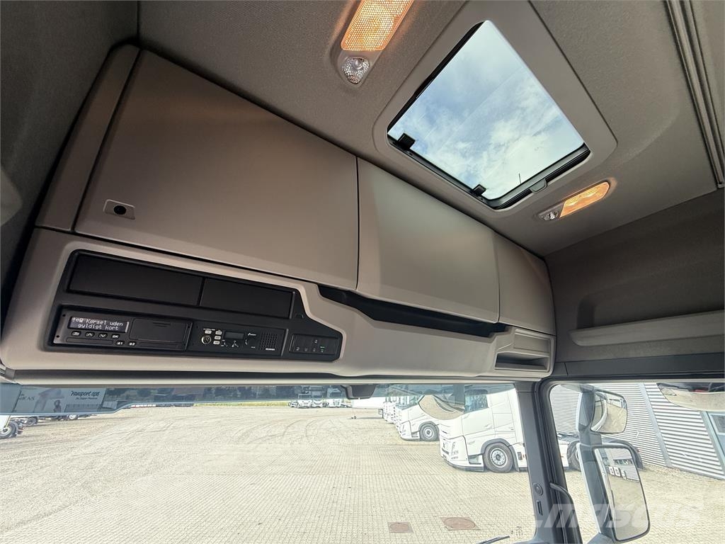 Scania R660 6x2 Prime Movers