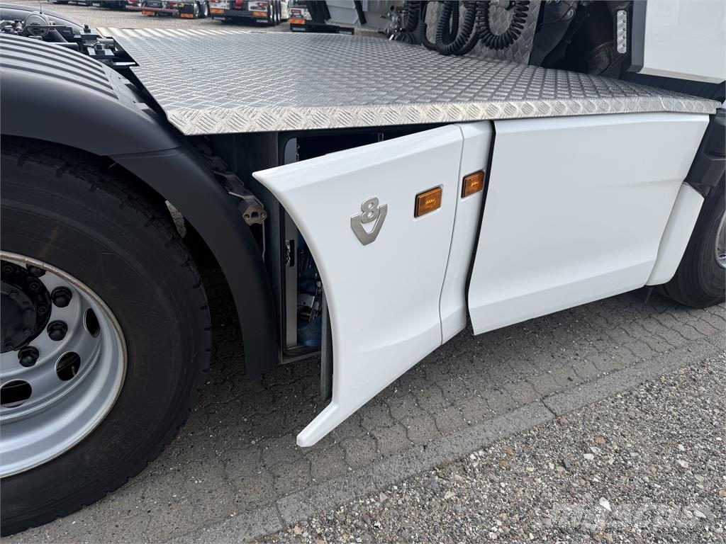 Scania R660 6x2 Prime Movers
