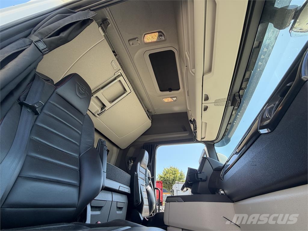 Scania R660 6x2 Boogie Τράκτορες