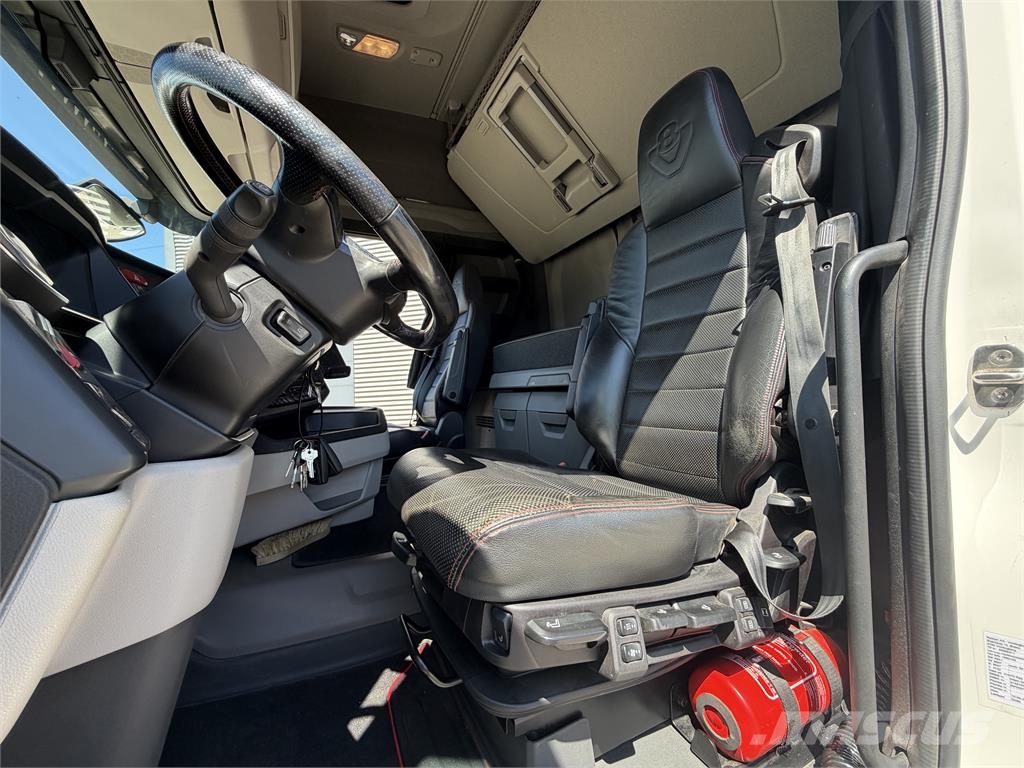 Scania R660 6x2 Boogie Tegljači