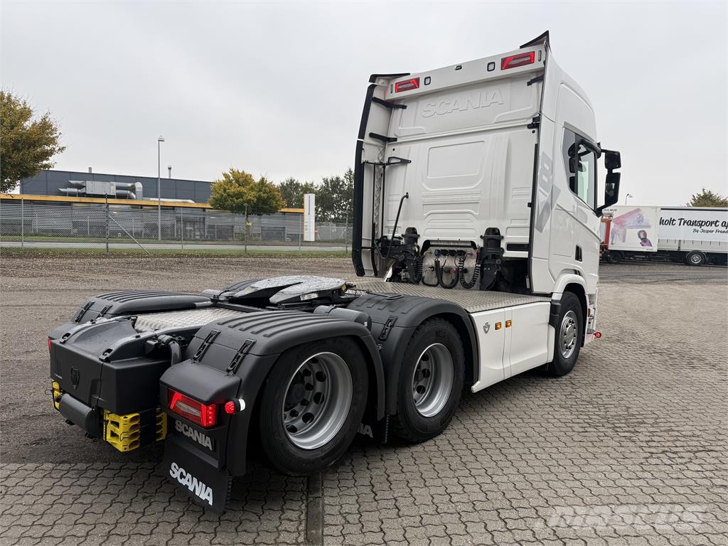 Scania R660 6x2 m. hydraulik Autotractoare