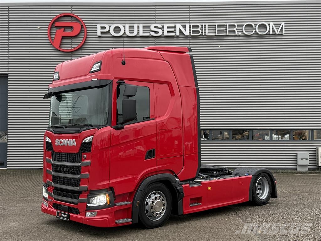 Scania S460 4x2 Mega KL 2 Vetopöytäautot