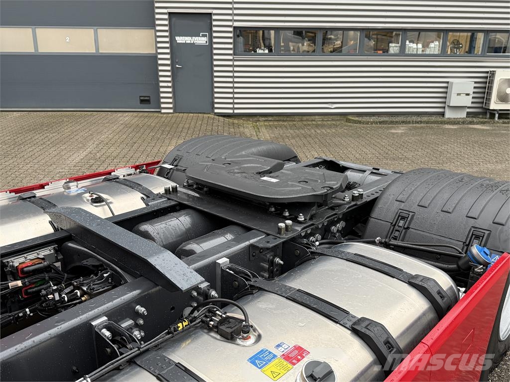 Scania S460 4x2 Mega KL 2 Vetopöytäautot