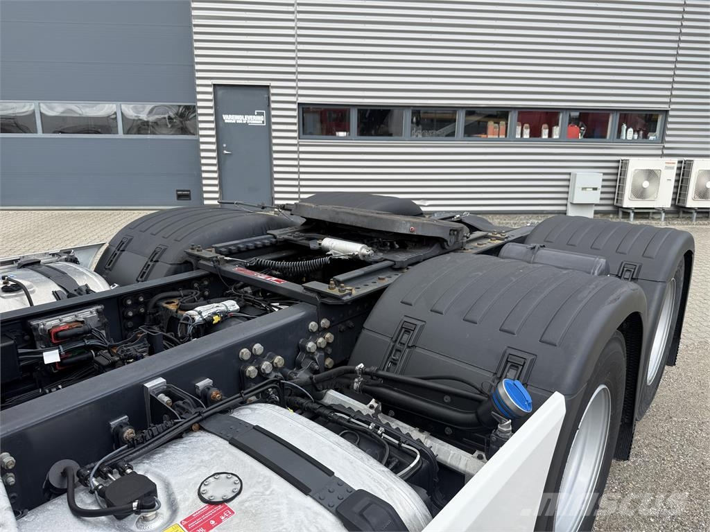 Scania S560 2950 6x2 Autotractoare